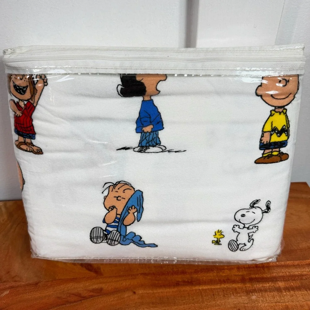 Peanuts Snoopy Charlie Brown Flannel Blankets‎ Full Size 6oz Flannel Bedding